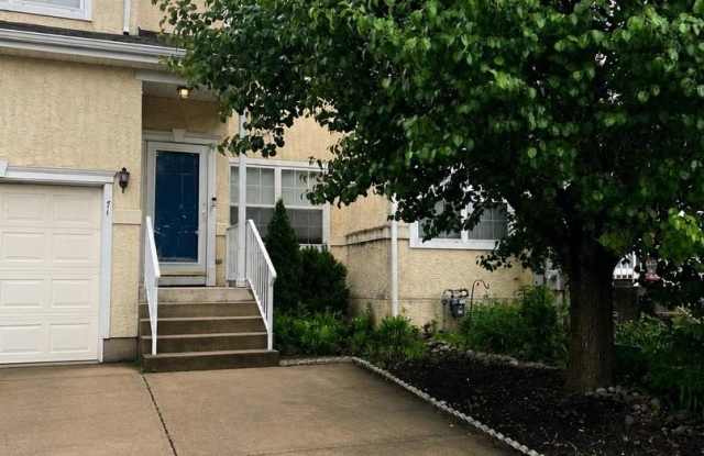 71 VERSAILLES BLVD photos photos