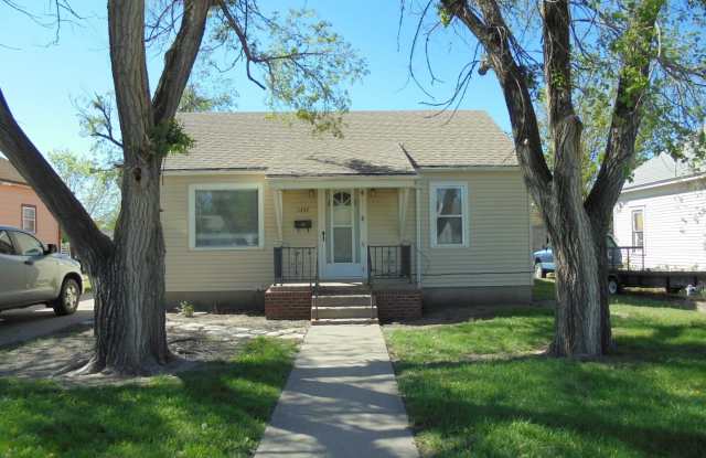 3 Bedroom, 2 Bathroom House with Detached Garage photos photos