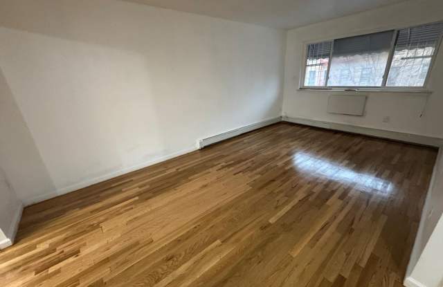 3001 Cruger Avenue - 3001 Cruger Avenue, Bronx, NY 10467