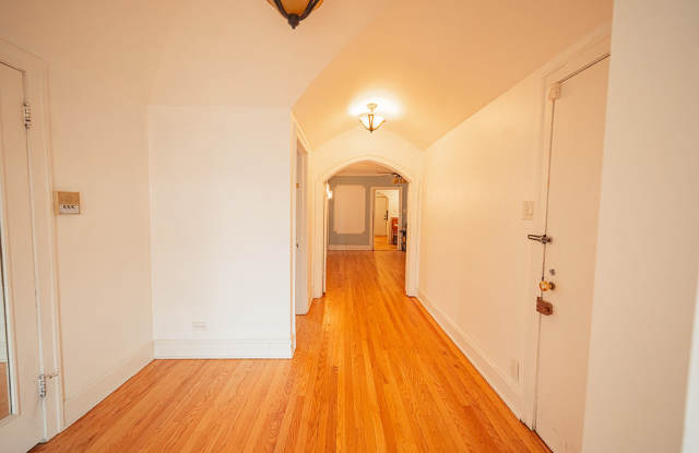 7355 N Winchester Ave photos photos