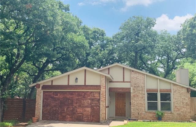 409 Lone Oak Circle - 409 Lone Oak Circle, Euless, TX 76039