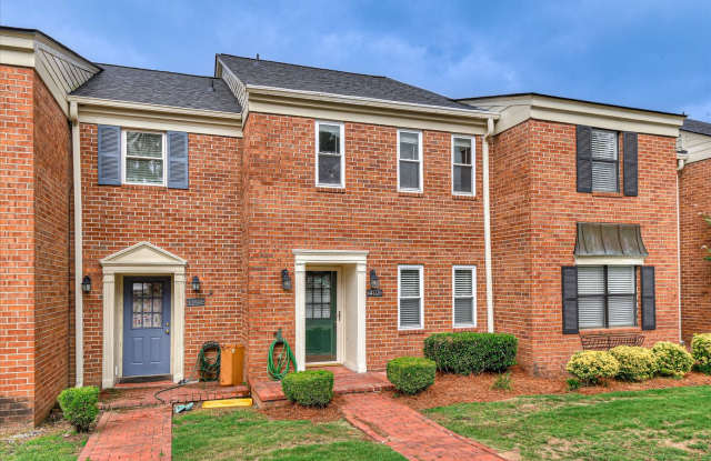 Townhome For Rent - 407 Folkstone Circle Augusta, GA 30909 Gallery 1