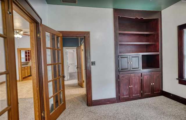 Cute 2 Bed 2 Bath Home in Newton Gallery 4
