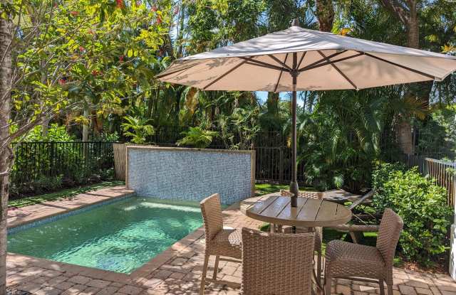 206 Mariner Court - 206 Mariner Court, North Palm Beach, FL 33408