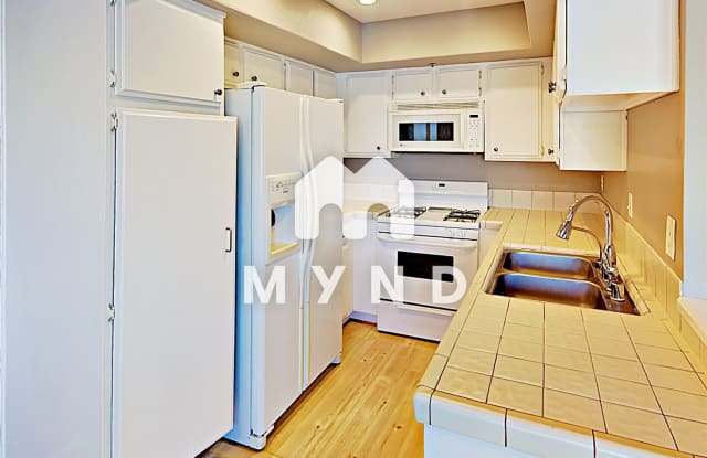 107 Mangano Cir - 107 Mangano Circle, Encinitas, CA 92024