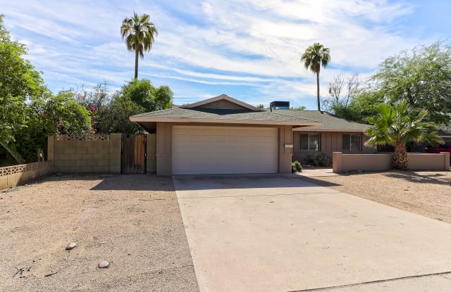 413 E EL CAMINITO Drive - 413 East El Caminito Drive, Phoenix, AZ 85020