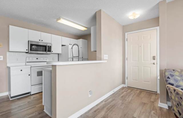 2257 Huntingdon Dr Gallery 4