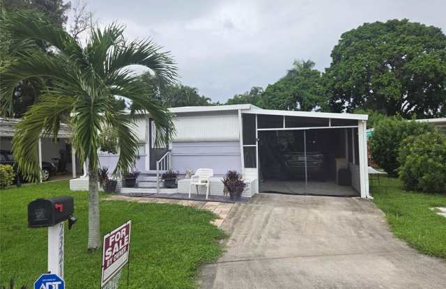 2321 SW 87th Ter photos photos