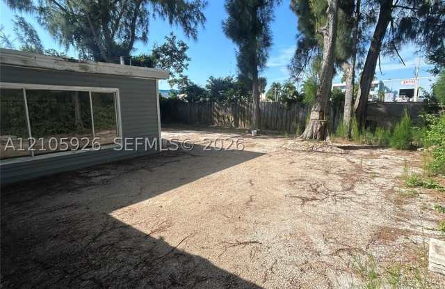 1601 Avenue H W Gallery 4
