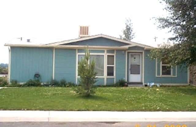 1742 Roxie Dr. - 1742 Roxie Drive, Montrose, CO 81401