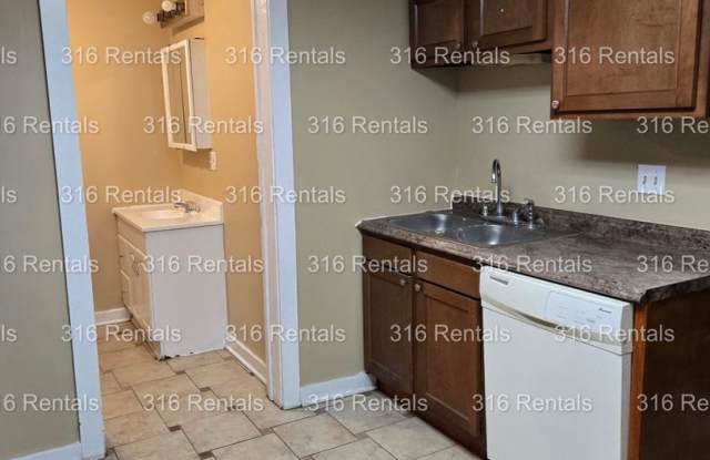 $795 - 2 bed 1 bath - Single Family Home photos photos