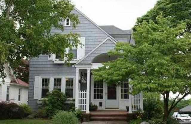 18 Blaisdell Avenue Gallery 1