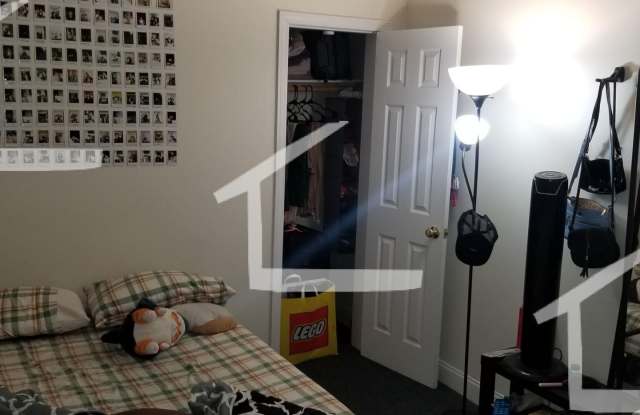 Fenway 3-Bed Split / 2-Bed with Living Room – Heat & Hot Water Included Gallery 4