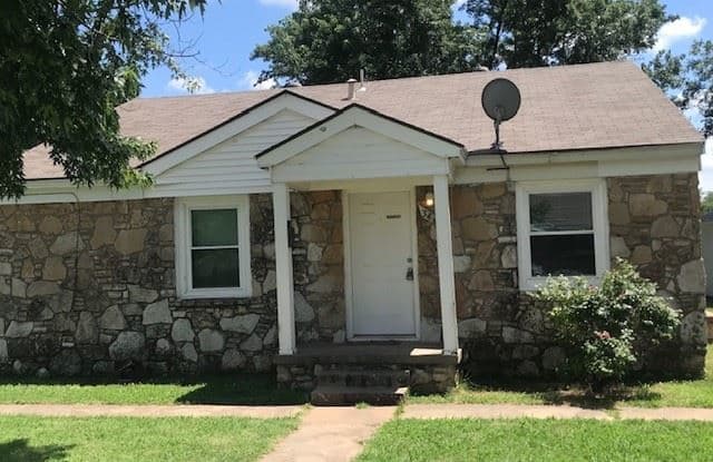 344 Babb Dr - 344 Babb Drive, Midwest City, OK 73110