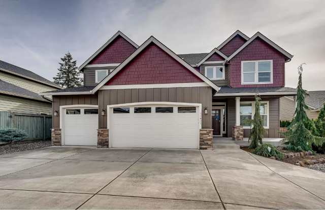 Stunning 4 bedroom/3 bathroom home in Felida! - 11411 Northwest 15th Court, Salmon Creek, WA 98685