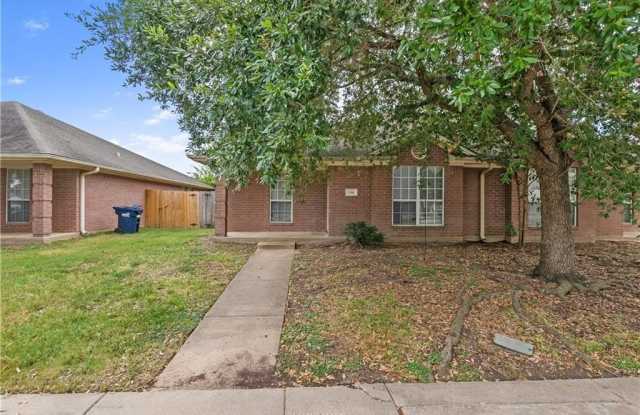 912 Willow Pond Street photos photos