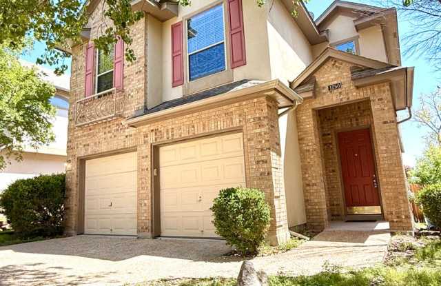 **MOVE IN SPEICAL** 2-Story 3 Bedroom / 2.5 Bath Home In Stone Oak! photos photos