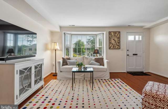 3812 JASON Avenue Gallery 4