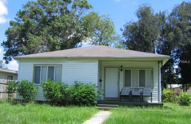 4321 5TH AVENUE S - 4321 5th Avenue South, St. Petersburg, FL 33711