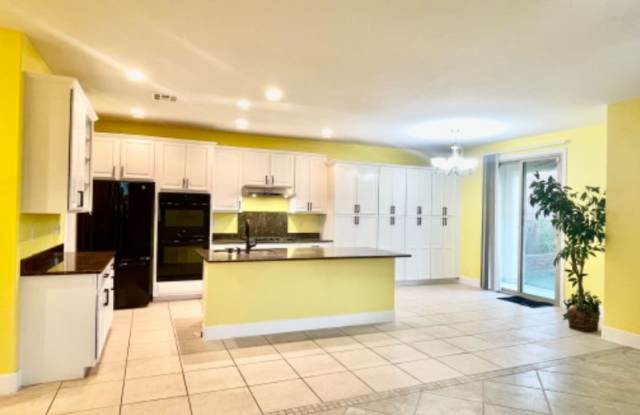 4907 Desert Lime Ct - 4907 Desert Lime Court, Spring Valley, NV 89148