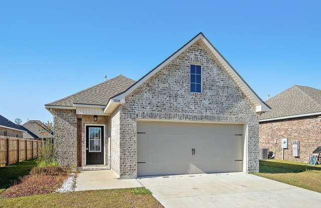 Two year old 3 bedroom available for Lease in Hunters Trace! photos photos