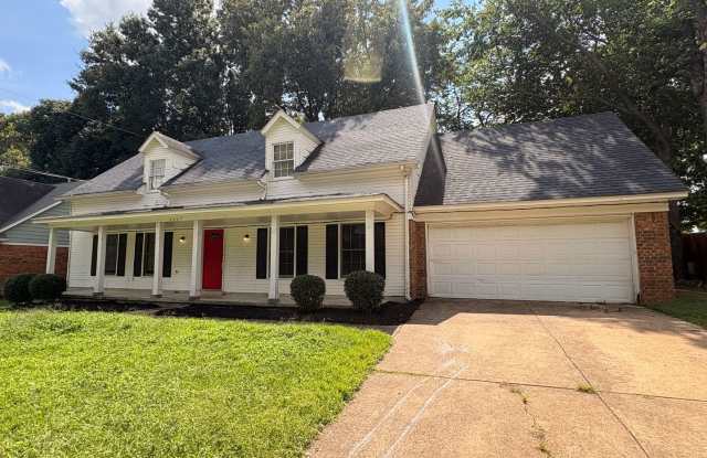 Spacious Home Freshly Painted and New Carpeted! Fully Fenced in Back Yard. photos photos Spacious Home Freshly Painted and New Carpeted! Fully Fenced in Back Yard. photos photos