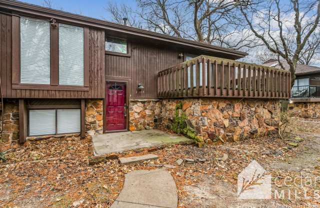 UPDATED 2 bedroom condo near Maize and Pawnee-Short Term Lease Option! photos photos