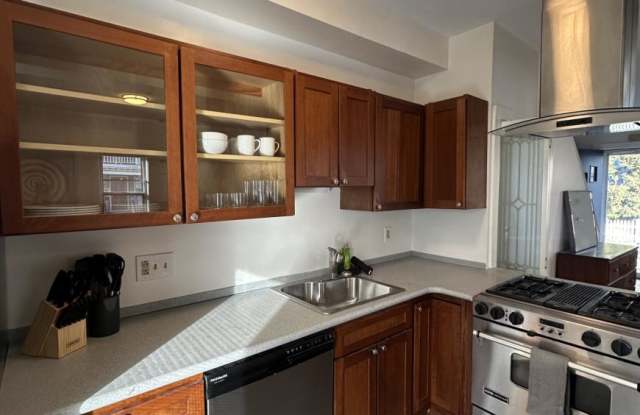 25 Lee St. photos photos