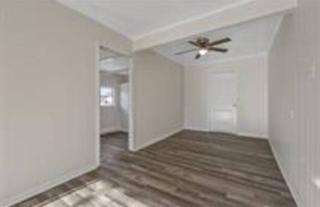 1402 Chico Court Gallery 3