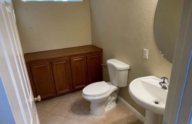 25066 Acorn Court Gallery 4