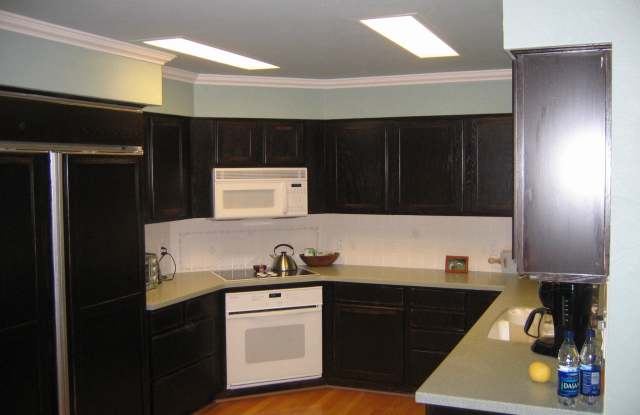 4311 E FAIRMOUNT Avenue Gallery 2