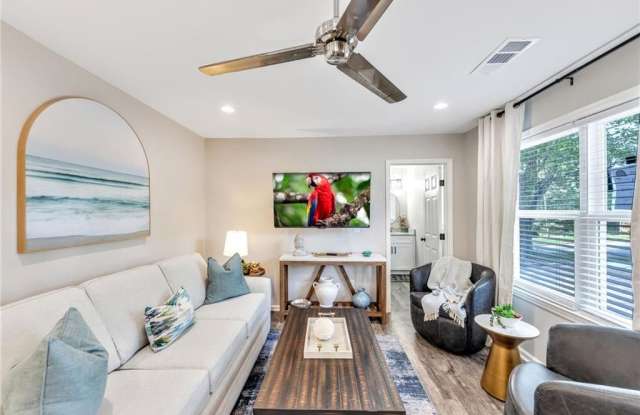 235 Georgia Avenue N photos photos
