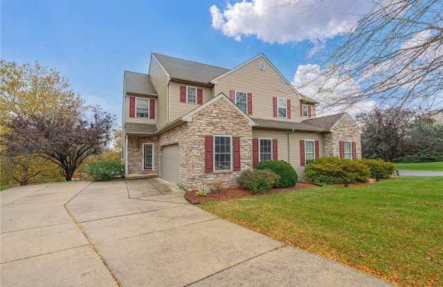 16 Witman Drive Gallery 3