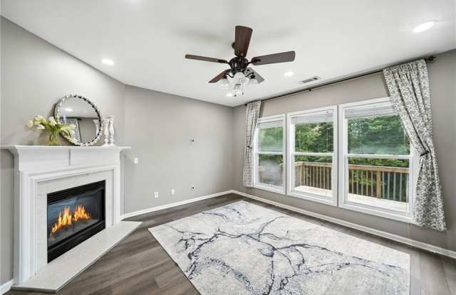 6030 Ellington Cove Gallery 3