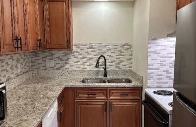 865 COOK AVE 2 - 865 Cook Avenue, Boardman, OH 44512