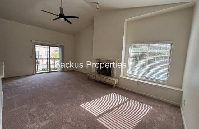 Great upstairs two bedroom condo Gallery 4