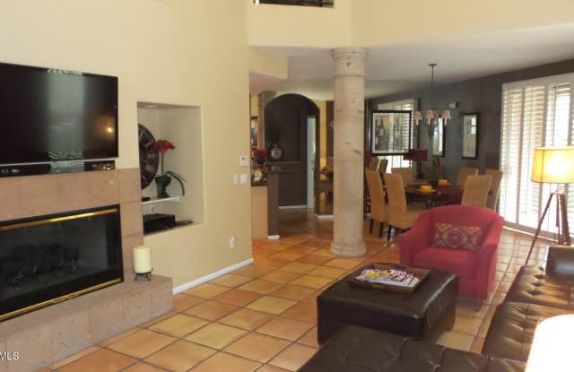 20802 N GRAYHAWK Drive Gallery 2