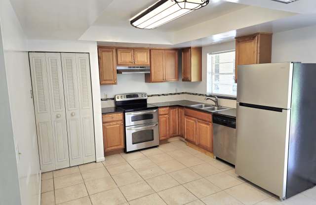 2323 Florida Blvd photos photos