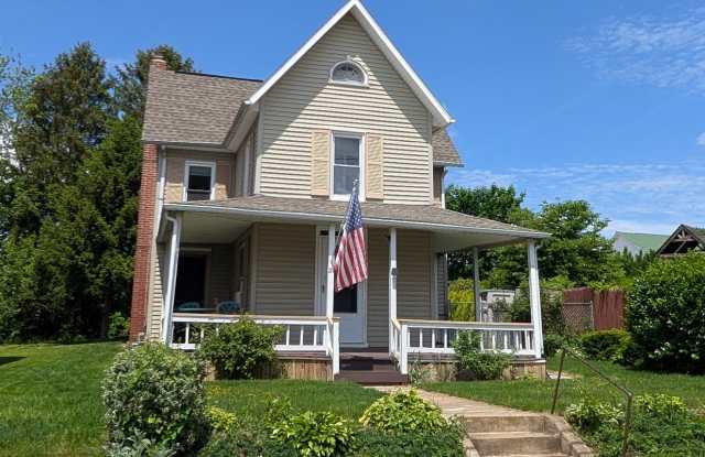 2nd Floor Apartment - MOVE IN SPECIAL - 21 West Maple Street, East Prospect, PA 17317