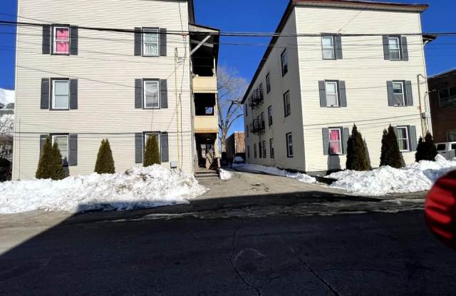 28 Crescent Street unit: 2 photos photos