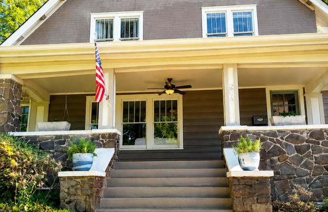 Your Ideal Highland Park Home Awaits – Space, Charm & Location photos photos