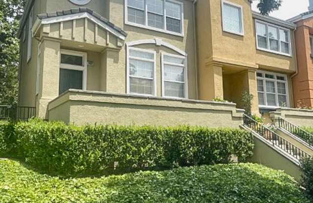 Excellent townhome in the highly desirable  gated Liberty Commons development in Fremont photos photos