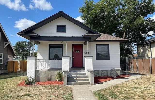 2213 N Perry St - 2213 North Perry Street, Spokane, WA 99207