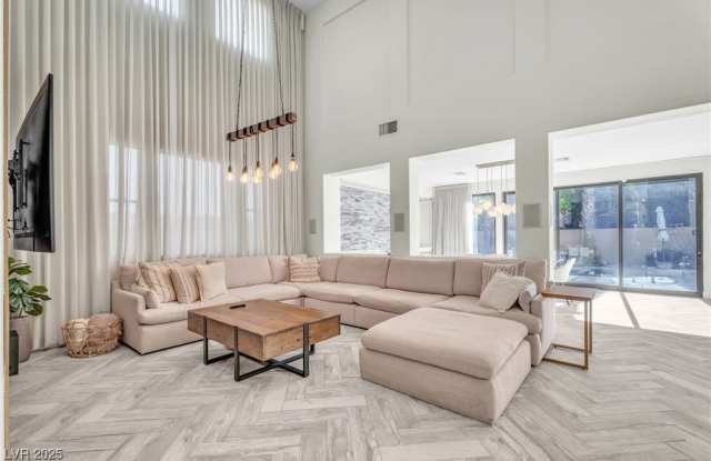 9885 Shadycrest Court photos photos