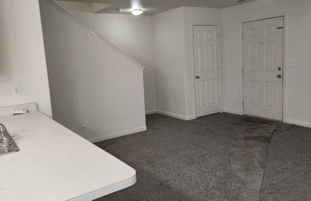 Townhouse in Duplex Gallery 3