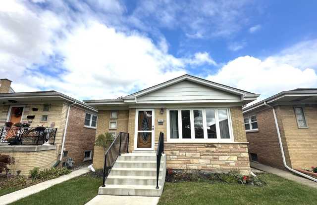 7520 W Carmen Avenue - 7520 West Carmen Avenue, Harwood Heights, IL 60706