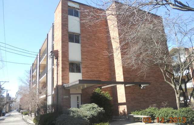 6950 North Bell Avenue North - 6950 North Bell Avenue, Chicago, IL 60645