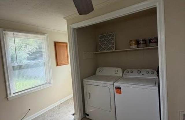 1562 LAKEVIEW Drive Gallery 4