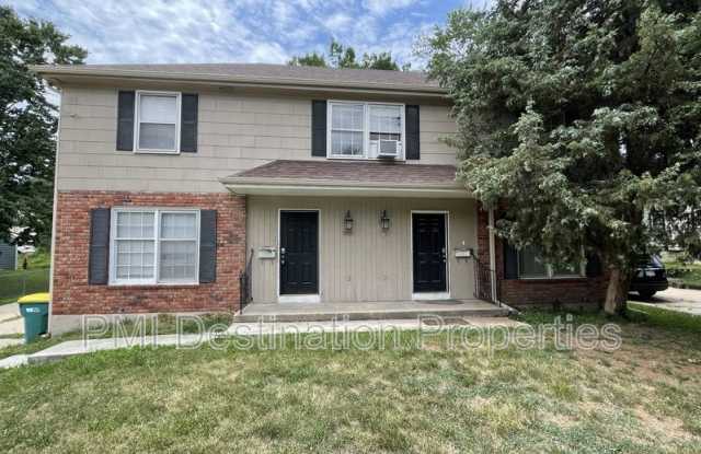 6544 Metcalf Ave - 6544 Metcalf Avenue, Overland Park, KS 66202