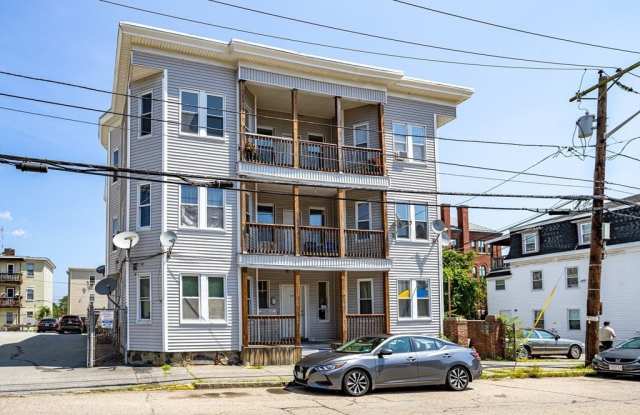 155 Salem St unit: 4 photos photos